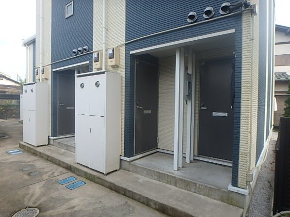 レオパレスパサージュIIの物件外観写真